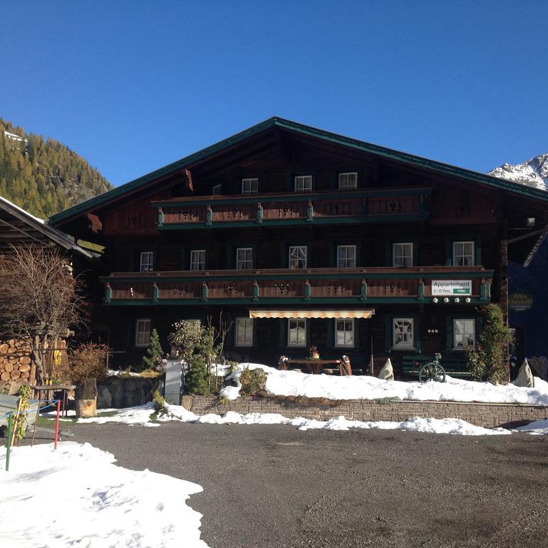 Altes Holzhaus Leilighet Sölden Eksteriør bilde