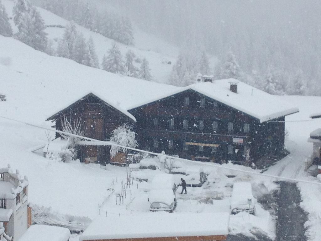 Altes Holzhaus Leilighet Sölden Eksteriør bilde