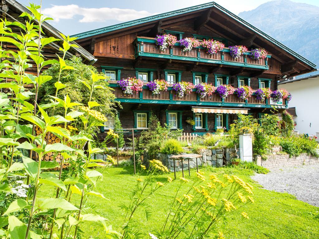 Altes Holzhaus Leilighet Sölden Eksteriør bilde