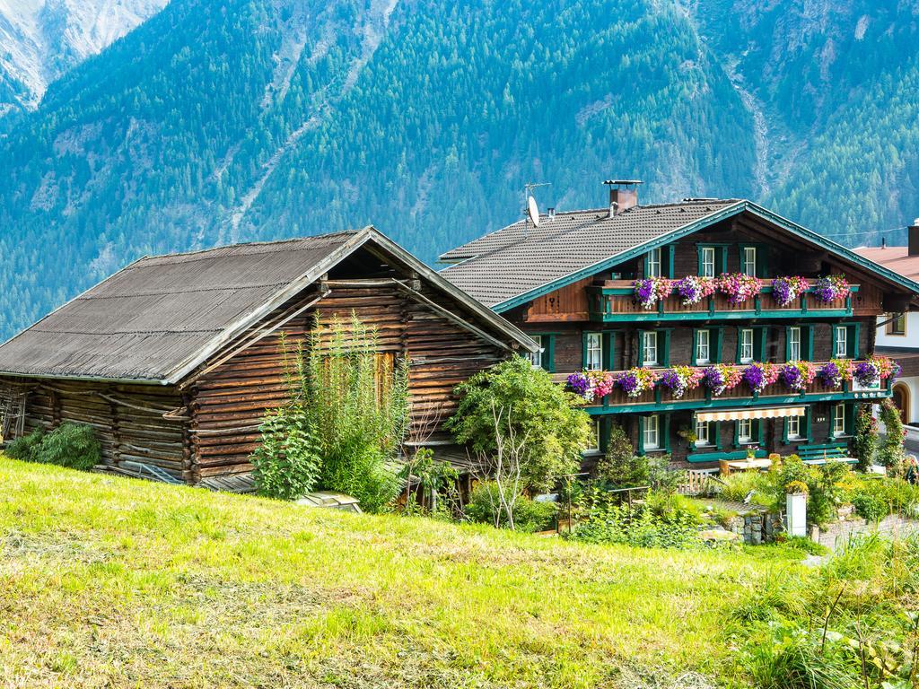 Altes Holzhaus Leilighet Sölden Eksteriør bilde